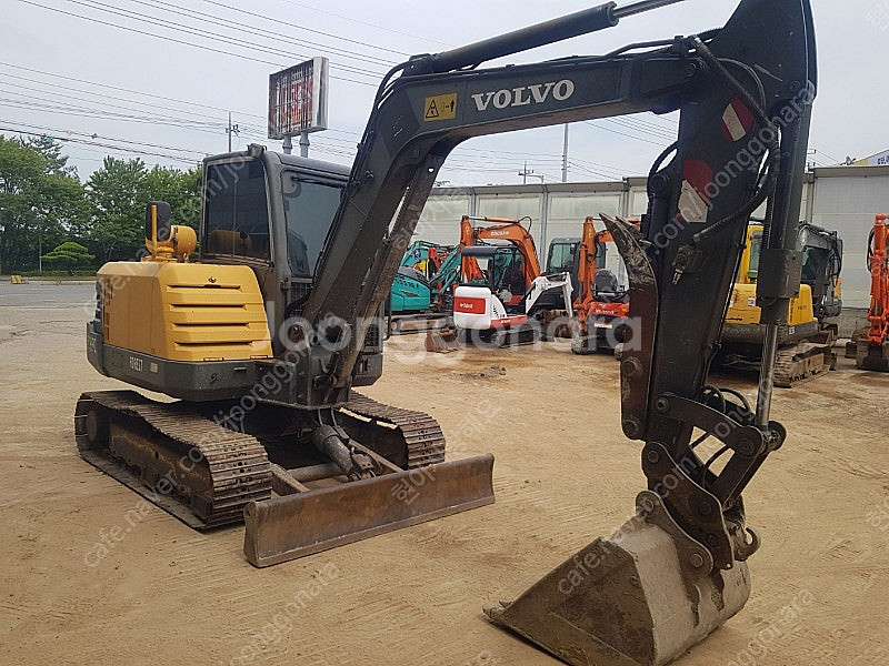 02굴삭기 볼보EC55C (집게장착) 2012년 상태A급 팝니다.--3