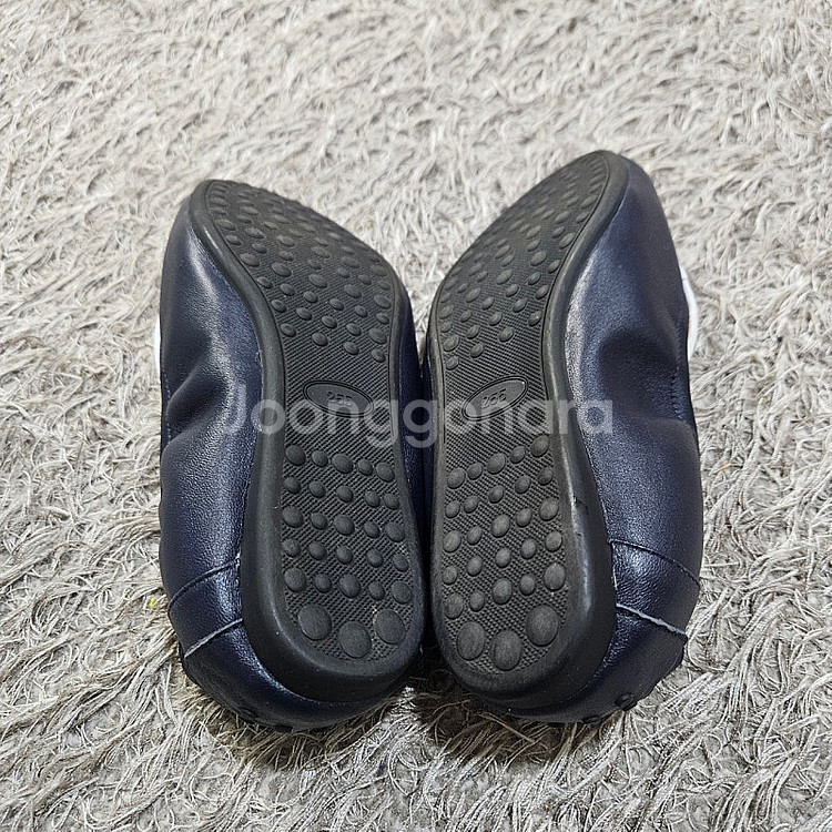아떼 바네사부르노 양가죽 셔링 슬링백 255 나무하나 ...--8