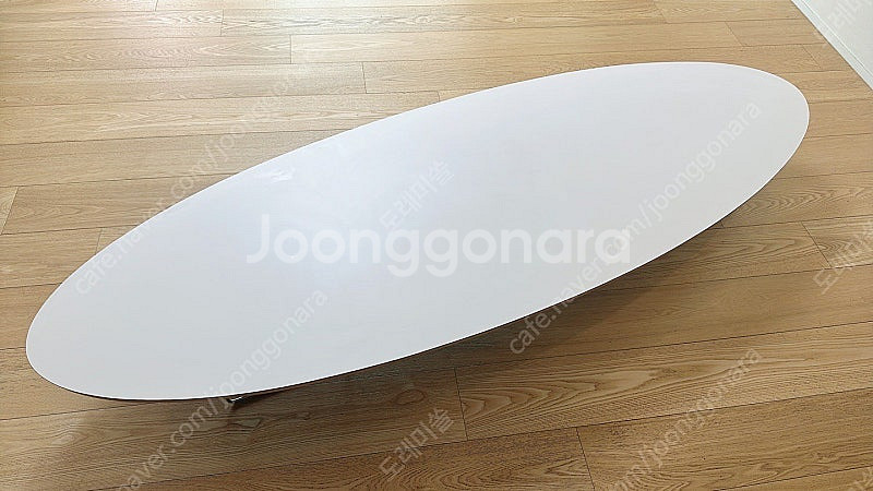 거실테이블 서핑보드 임스테이블 st 소파테이블 팝니다--3