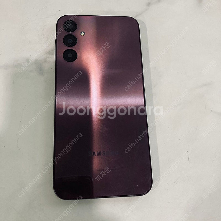 갤럭시 A24 다크레드 128기가 액정S급 매우깨끗한기기 7만7천원 판매합니다!--1