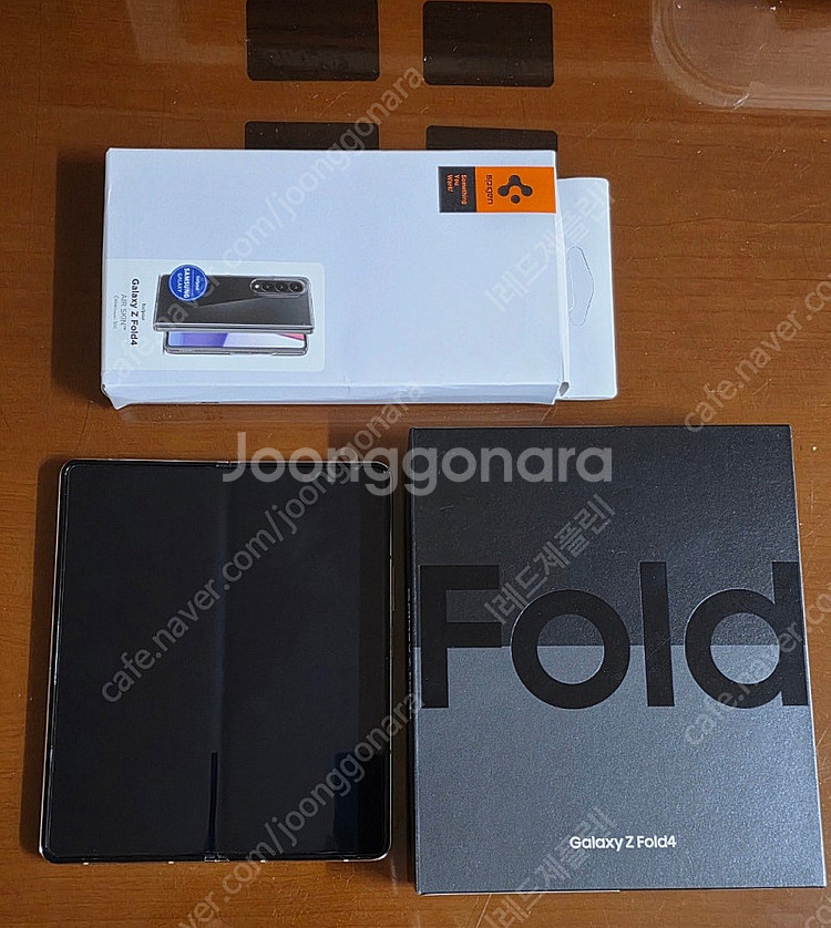 갤럭시 Z 폴드4 256G 자급제 베이지색상 판매합니다...--0