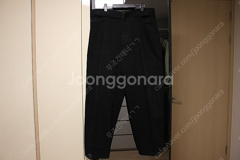 코모리 25ss 오버핏 블랙 데님 팬츠 4사이즈 판매합...--0
