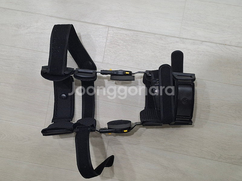 무릎보조기 왼쪽 (전방 십자인대 수술 후 사용)--1