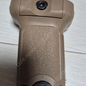 중제 BCM 수직 손잡이 탄색을 택포 10,000원에 판매합니다. (BCM Vertical Grip SHORT FDE)