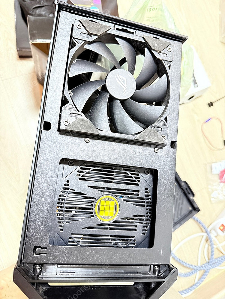 ASUS ROG Z11 케이스 팝니다--3