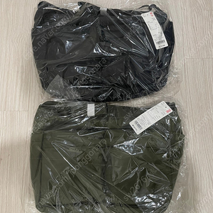 새상품 유니클로 멀티포켓백