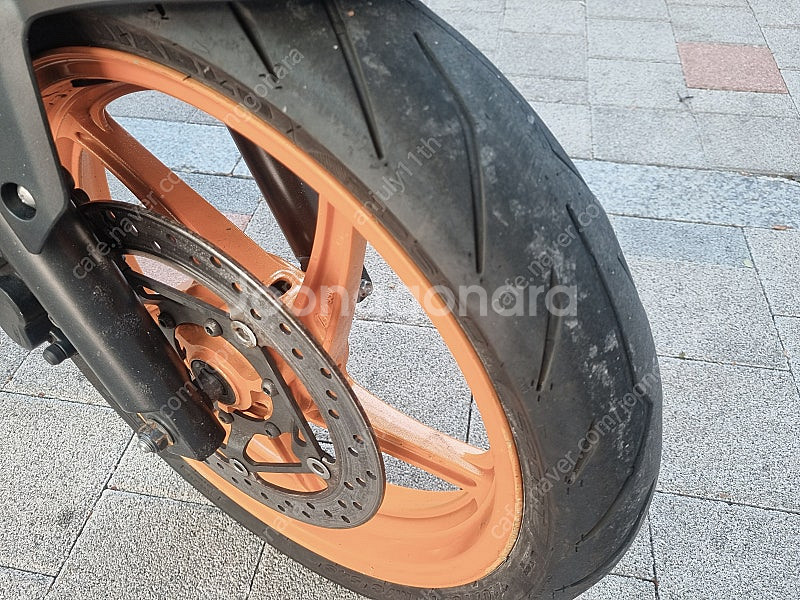 사용검사 완료한 CBR300R 팝니다--2