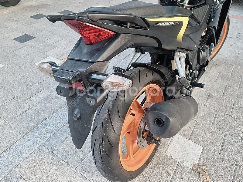 사용검사 완료한 CBR300R 팝니다--4