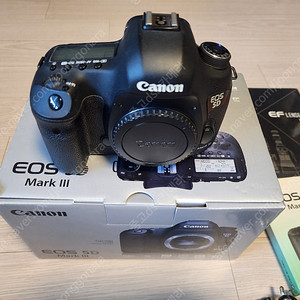 캐논코리아 정품 5d mark3 오막삼 바디 , 5d mark2 오두막 바디 판매합니다.
