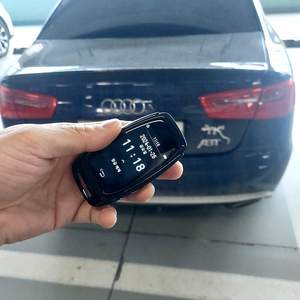 아우디 A4/A6/Q3/Q5/Q7/Q8/S7 근접도어 기능 포함 디지털 스마트키로 전환 연식별 디자인 선택 가능