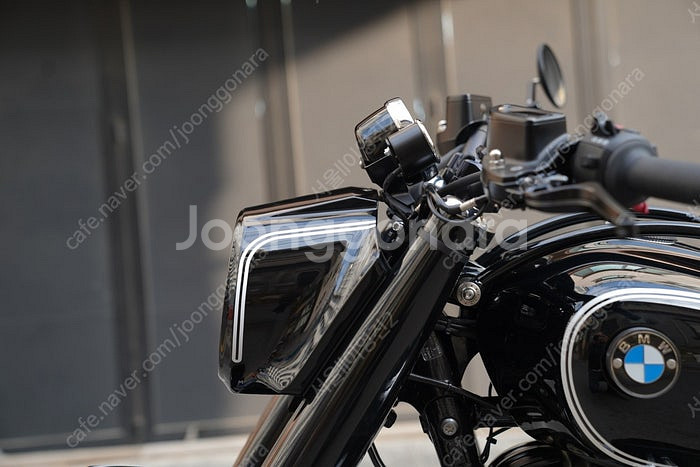 bmw r18 카페레이서 스타일 풀 튜닝 판매합니다.--7
