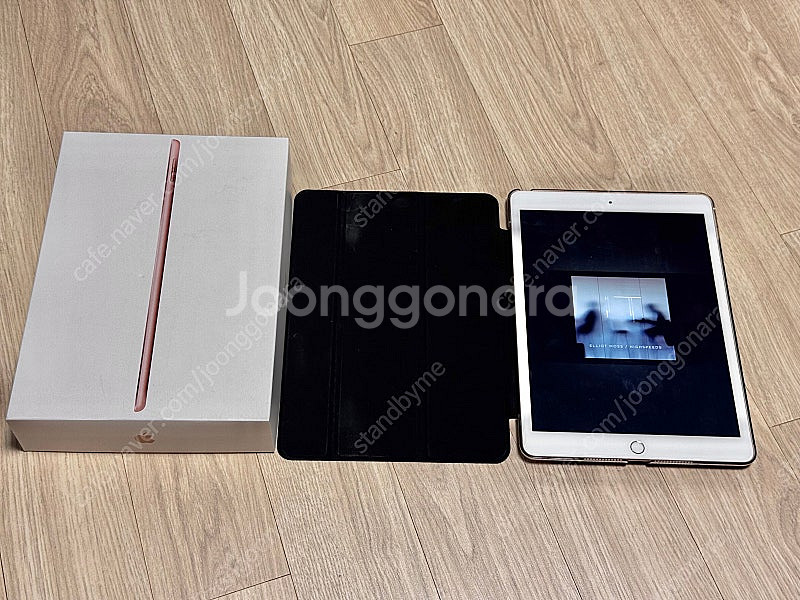 아이패드 8세대 128GB wifi 골드--0