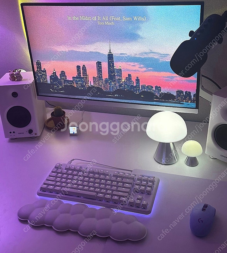 로지텍 G713 리니어 화이트 키보드--0