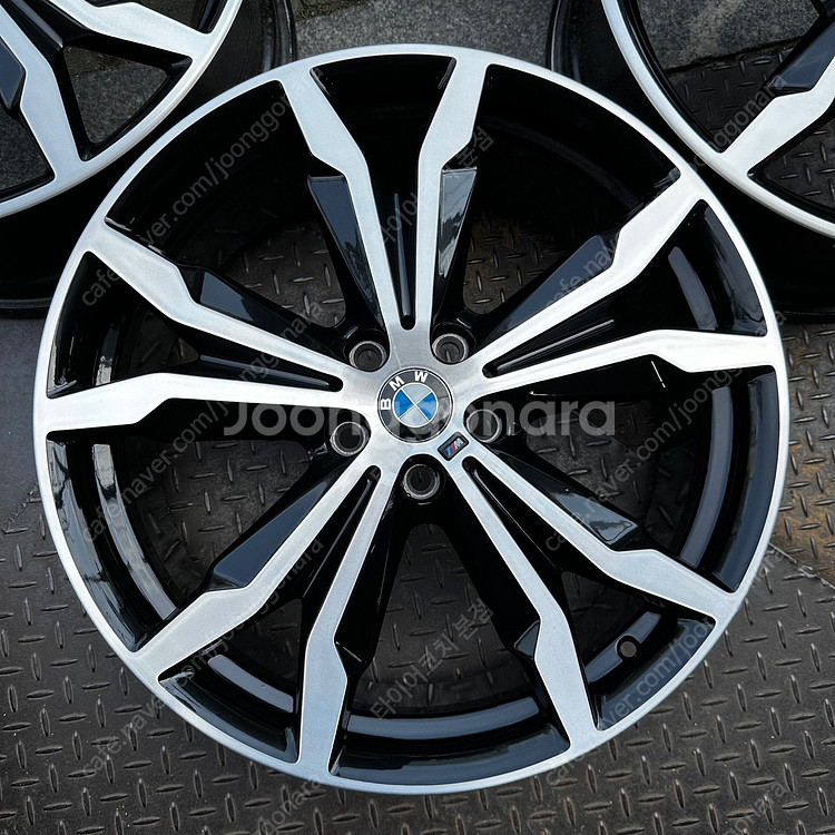 20인치 BMW X2 716M 정품 중고휠 1대분--2