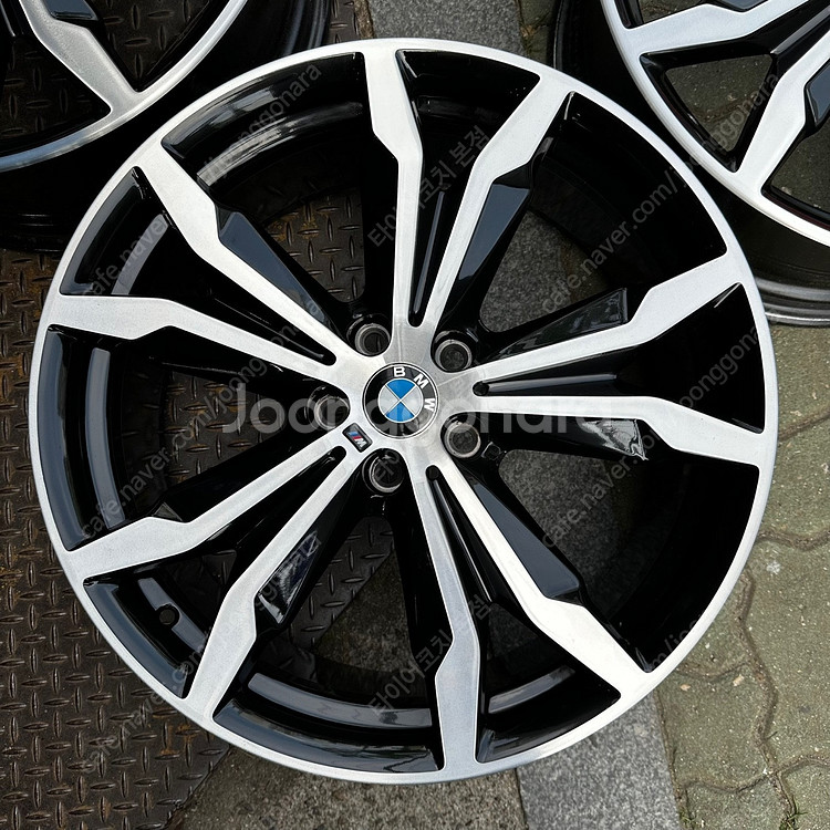 20인치 BMW X2 716M 정품 중고휠 1대분--5