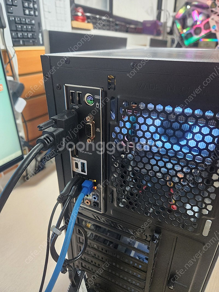 9700K/Z390/16G/600W/HDD1T 23만--0