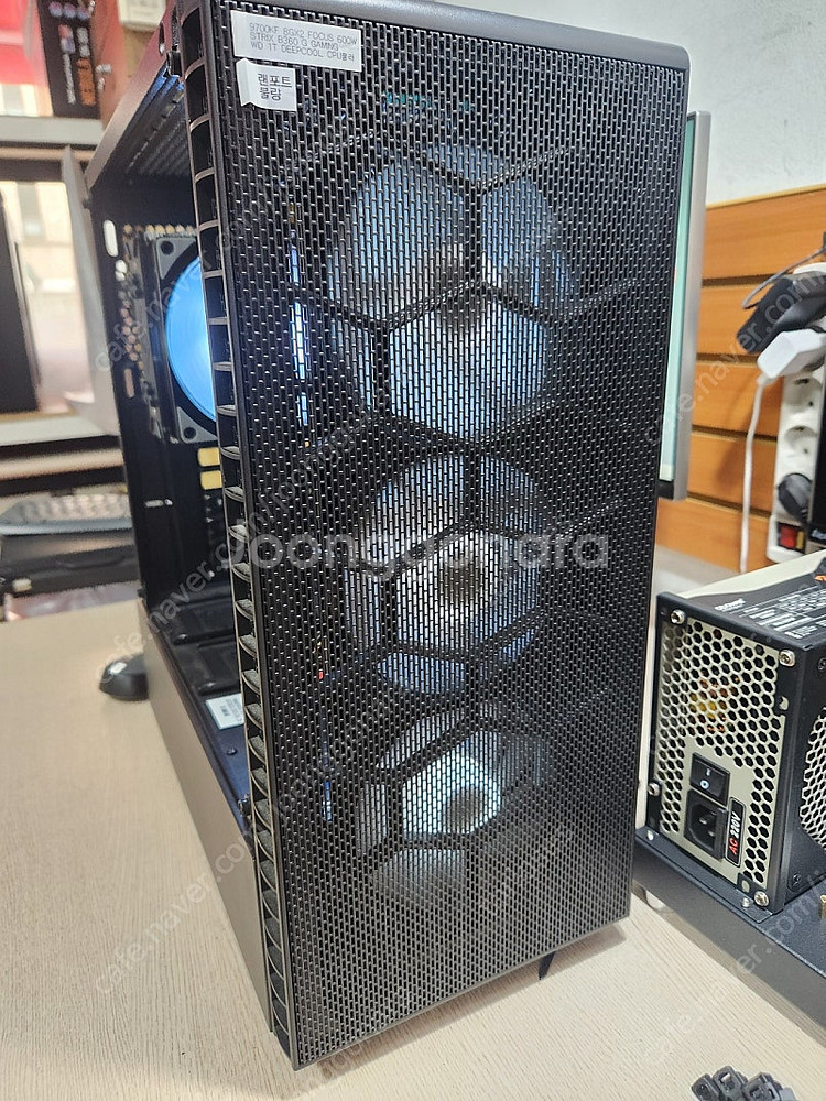 9700K/Z390/16G/600W/HDD1T 23만--3