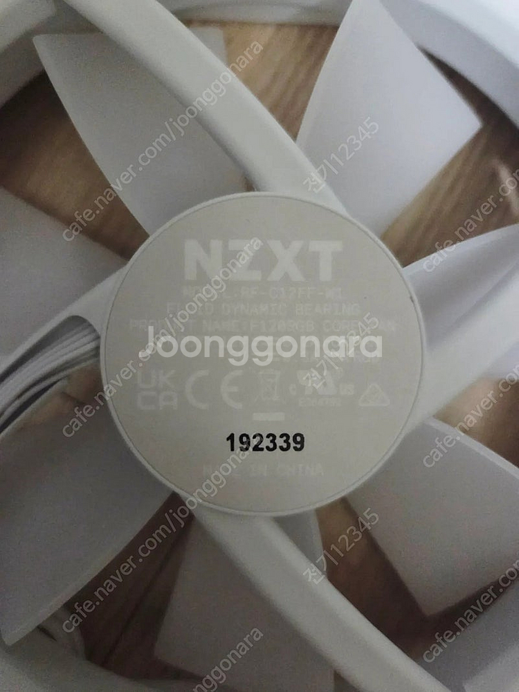 nzxt f120 rgb 화이트 + 컨트롤러 팬 쿨러--1