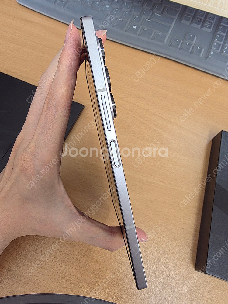 갤럭시 폴드 6 +삼성케어플러스 양도 s급 물건 판매합니다(배터리효율 99프로)--6