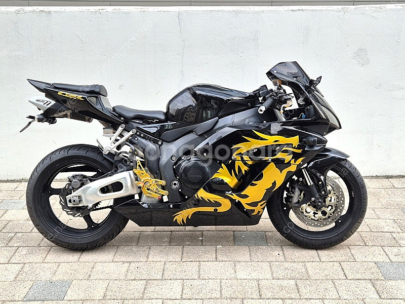 2005년식 CBR1000RR 검정 판매합니다.--1