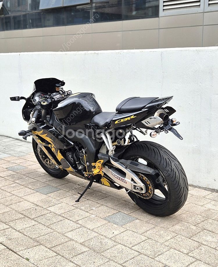 2005년식 CBR1000RR 검정 판매합니다.--5