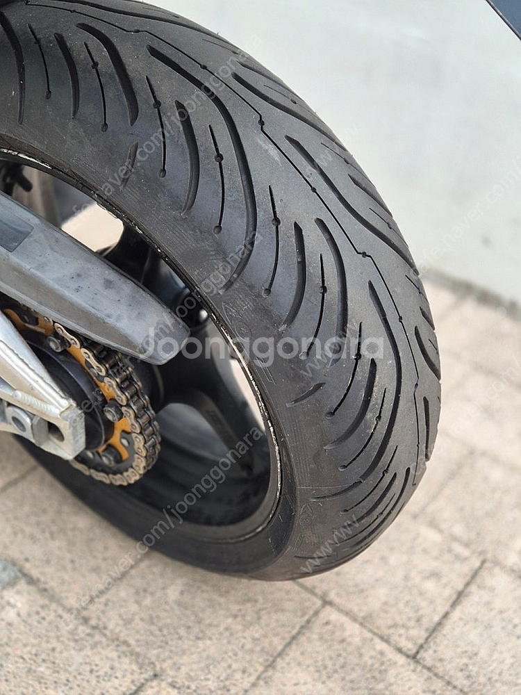 2005년식 CBR1000RR 검정 판매합니다.--9