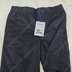 버버리 키즈 치노 로고 자수 반바지 14Y(여성 55) 새상품