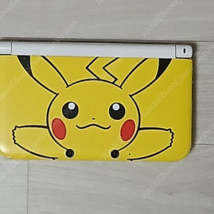 닌텐도 3DS XL 피카츄 에디션 팝니다