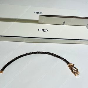 <완전할인>프레드 18K 로즈골드 0.28 캐럿 다이아 포스텐 라지 스틸 브레이슬릿 팔찌