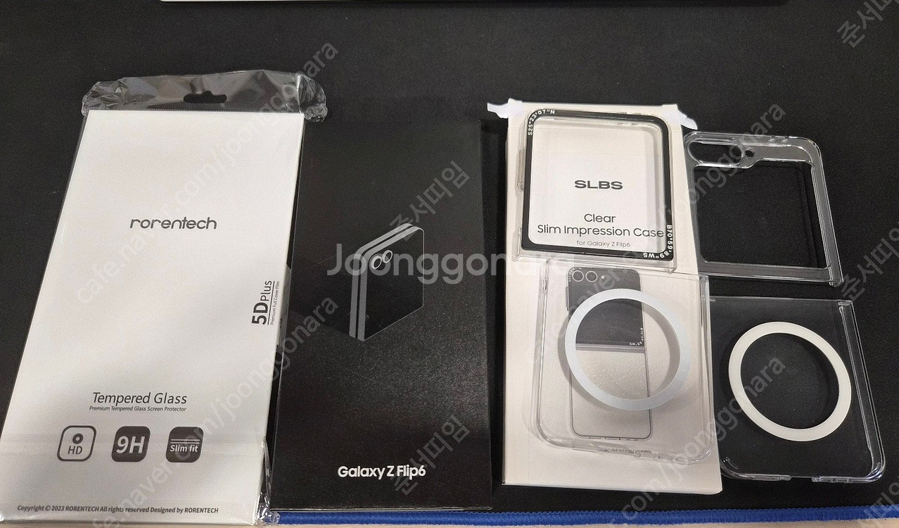 갤럭시 Z플립6 실버 256gb 풀박스 자급제 + 강화...--1