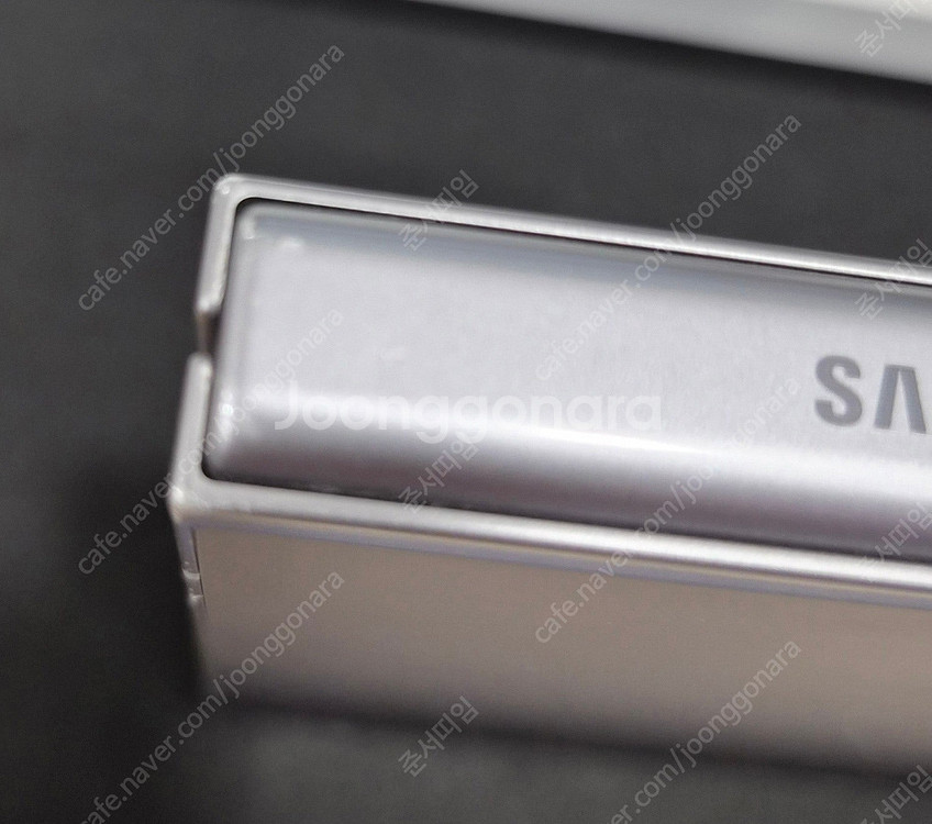 갤럭시 Z플립6 실버 256gb 풀박스 자급제 + 강화...--4