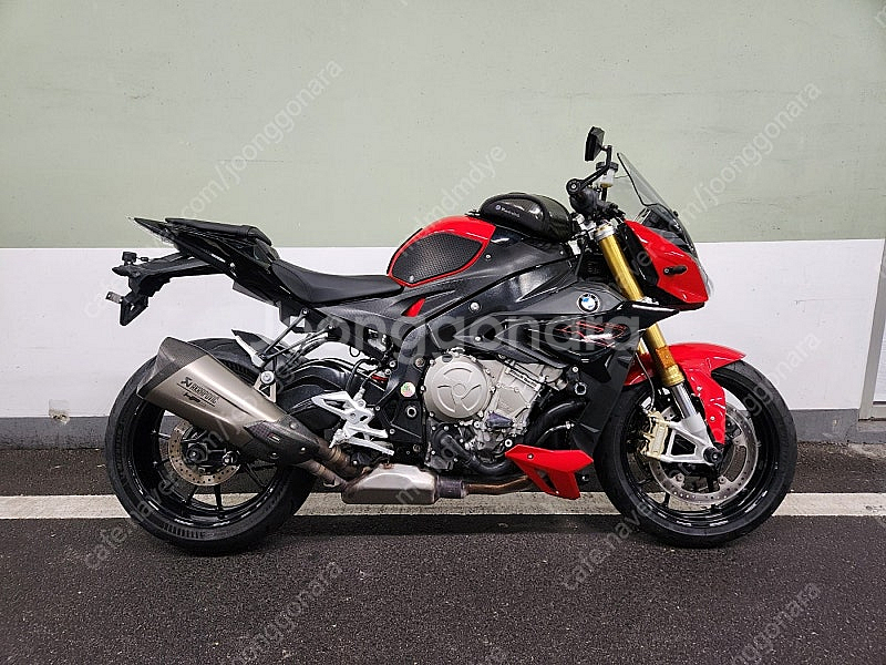 18년식 BMW S1000R (싱글알) 컨디션최상 판매...--2