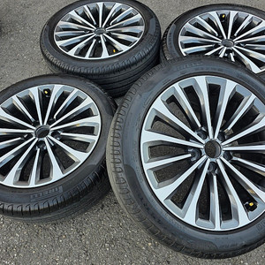 그랜져 HG 18인치 13년 순정 휠타이어 세트 팔아요 245 45 18