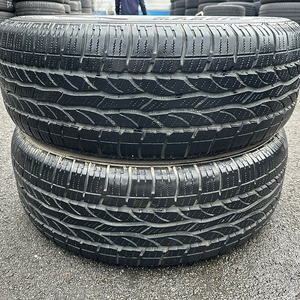 255 60 18 중고타이어 MAXXIS 2본 트래드 70%급 팔아요