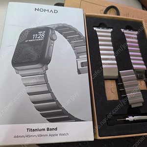 노마드 티타늄 Apple Watch 밴드