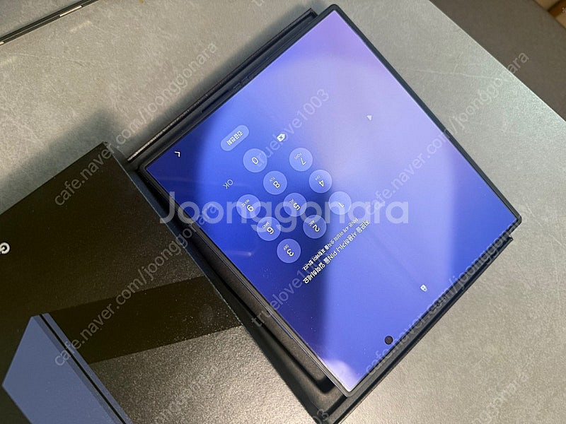 갤럭시 Z폴드6 512GB S급 무잔상,무기스 팝니다--7