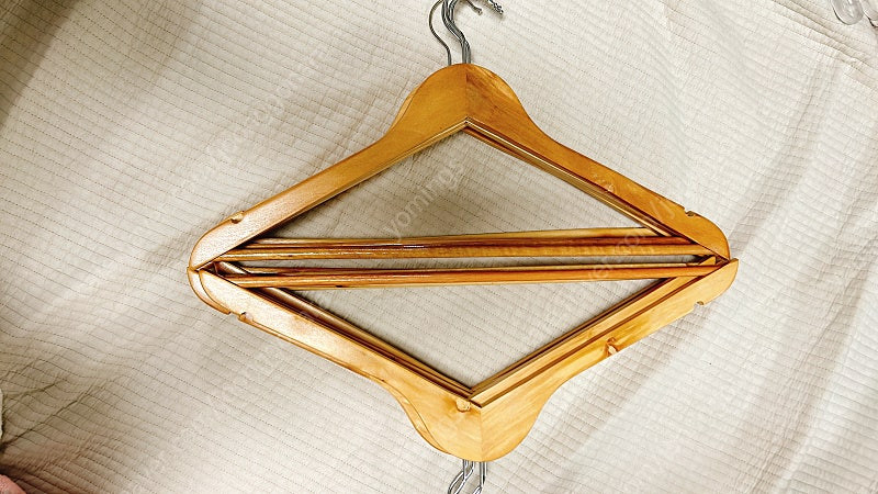 원목 옷걸이 20개 일괄판매--2