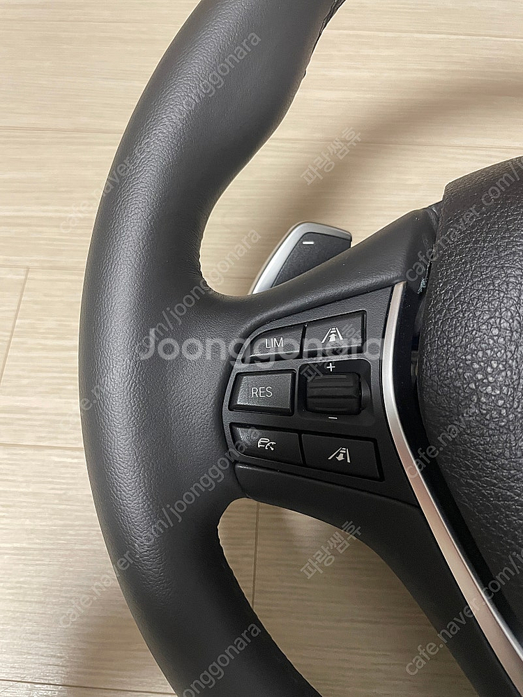 bmw 스포츠핸들 팝니다--2