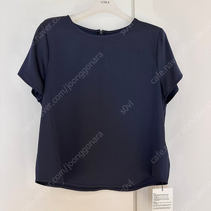 (새상품/택포) 닐 새틴 블라우스 네이비