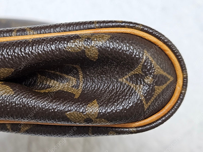 루이비통 에바클러치 이미지