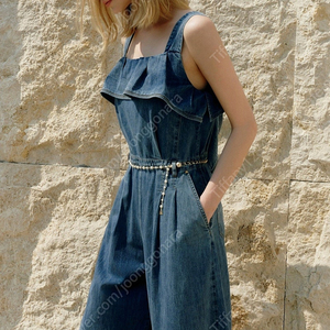 마인 벨티드 러플 데님 점프수트