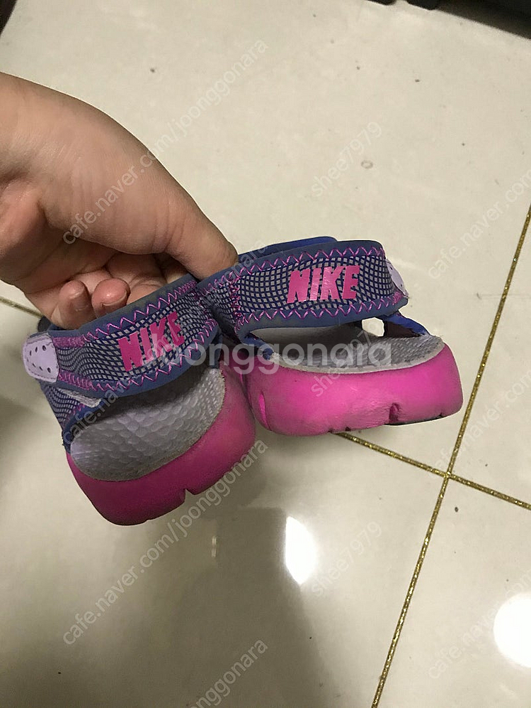 무료배송)여아 180사이즈 크록스+나이키 외 샌들 일괄판매--3