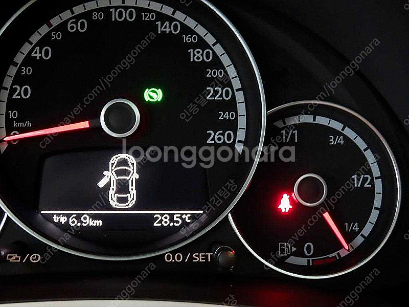 폭스바겐 더비틀 20 TDI 프리미엄 중고 저렴하게 판...--8