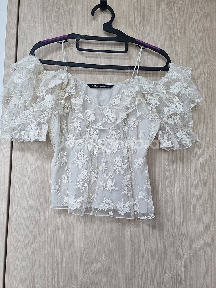 자라 오프숄더 블라우스--0