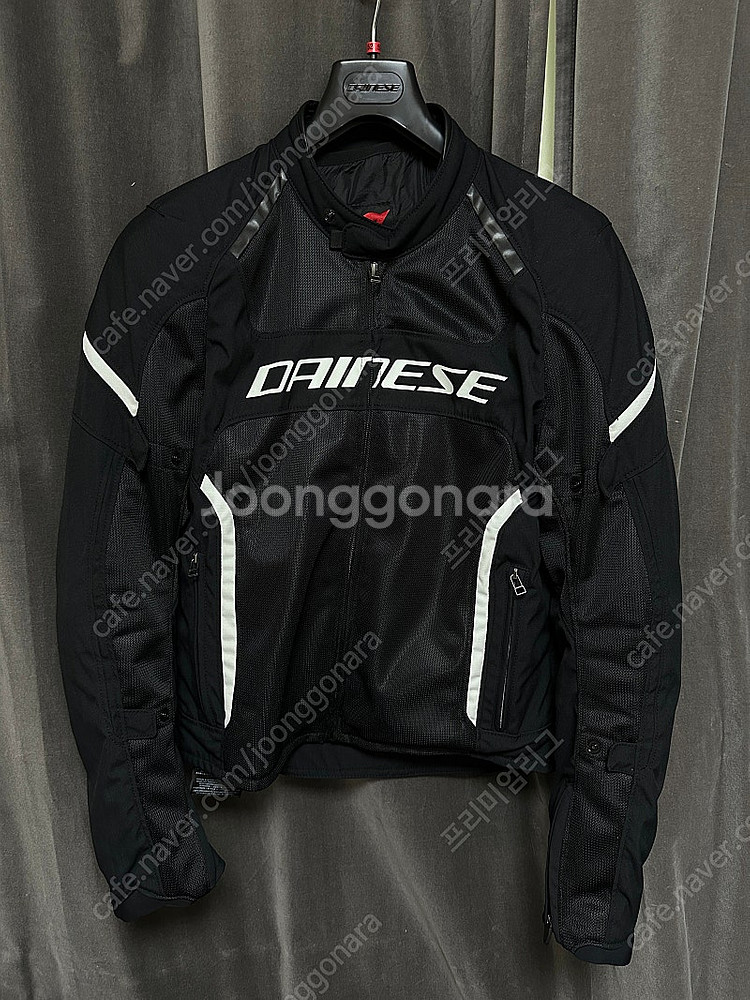 다이네즈 자켓 에어 프레임3 JACKET 검흰 팔아요--0