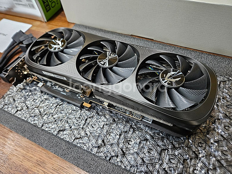 조텍 RTX 4080 SUPER 트리니티 풀박스 (신품...--3