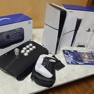 플스5 PS5 슬림 디스크에디션(사용시간 100시간) + 권바드론2(개조) + 철권8/페르소나5/몬헌월드아이스본