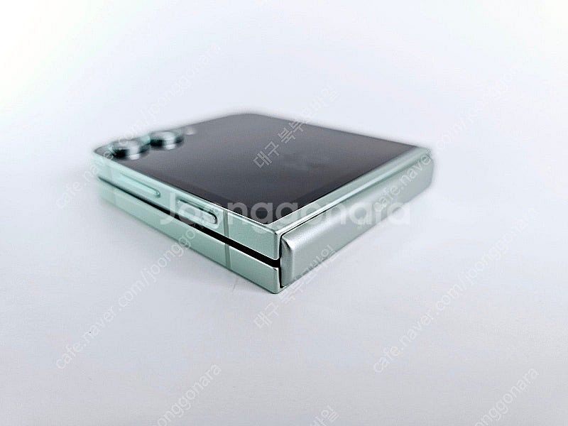 갤럭시 Z플립6 256GB 새상품급 민트 공기계 중고폰...--2