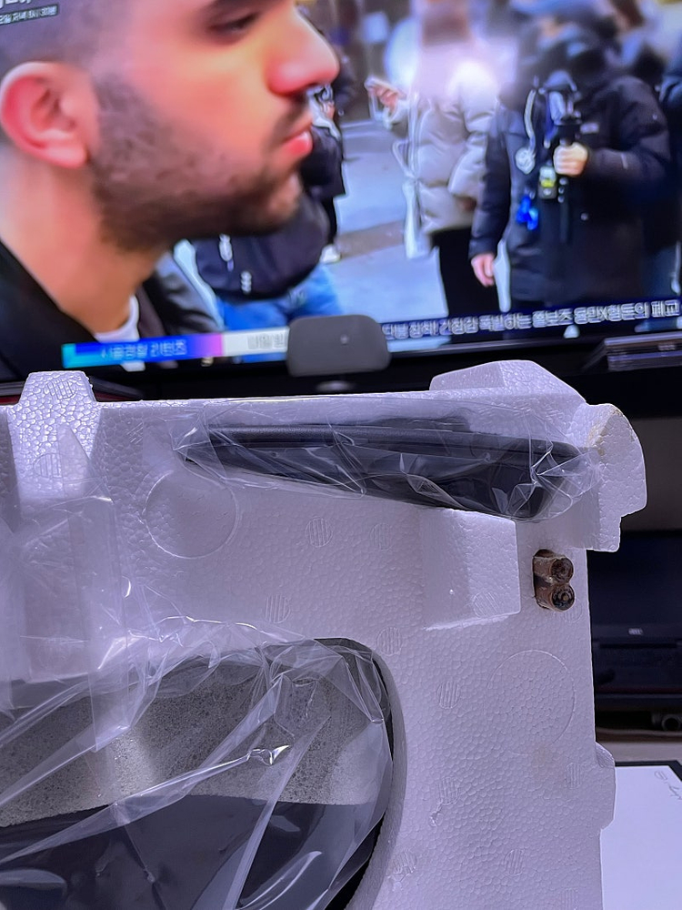 (새상품)옛날티비///초밀봉~9인치 레트로 칼라tv 판매합니다.RCA브라운관티비--5