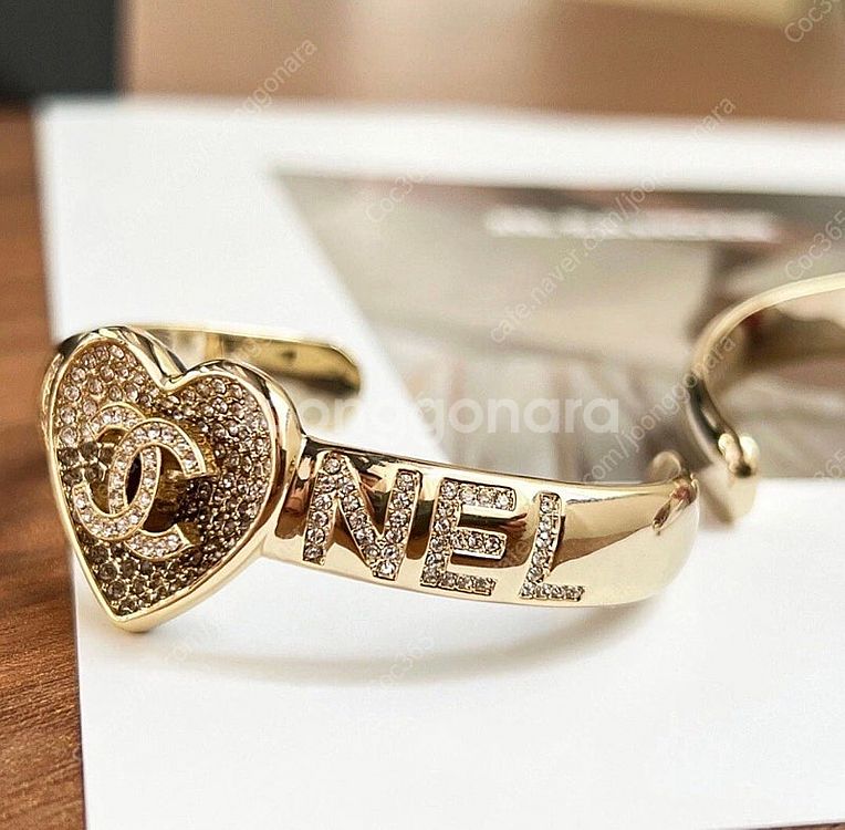 샤넬 크리스탈 뱅글팔찌--4